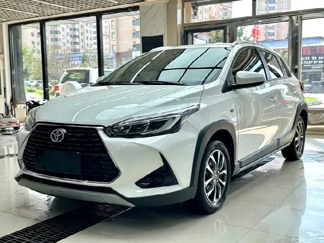 Toyota Yaris L Hatchback 2022, 28 000 км