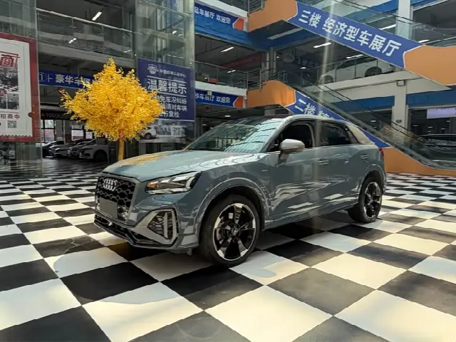 Audi Q2L 2022, 22 000 км