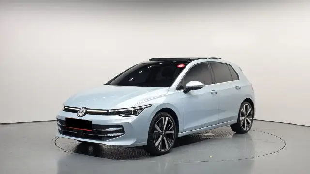 Volkswagen Golf 2022, 8 555 км
