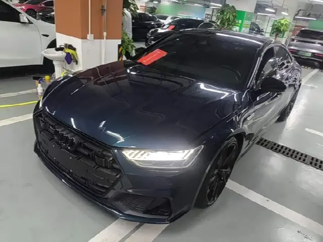 Audi A7L 2022, 33 100 км