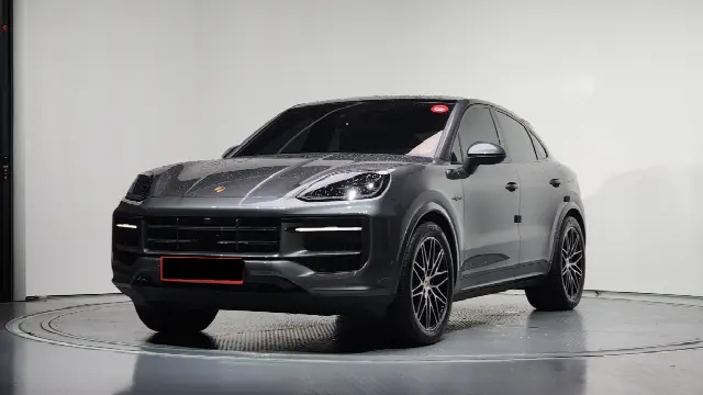 Porsche Cayenne 2019, 4 597 км