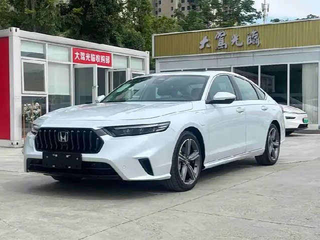 Honda Inspire Hybrid 2023, новый