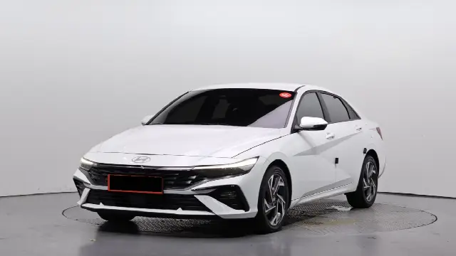 Hyundai Avante 2023, 39 233 км