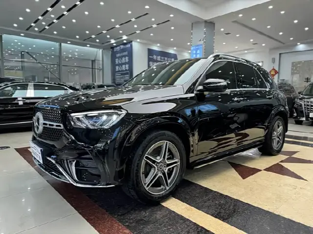 Mercedes-Benz GLE-Class 2024, 30 000 км