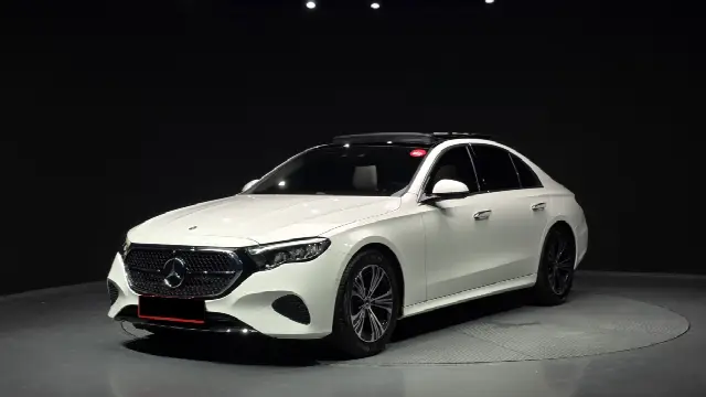 Mercedes-Benz E-Class 2024, новый