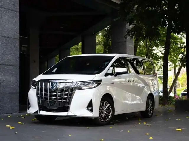Toyota Alphard 2021, 69 000 км