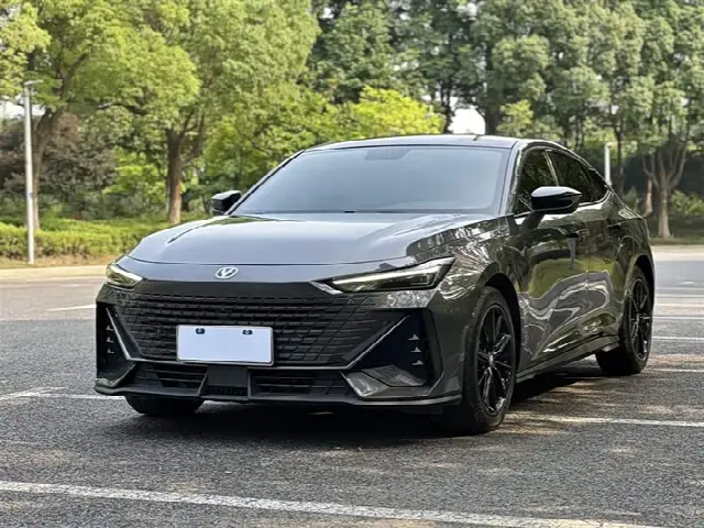 Changan UNI-V 2022, 33 000 км