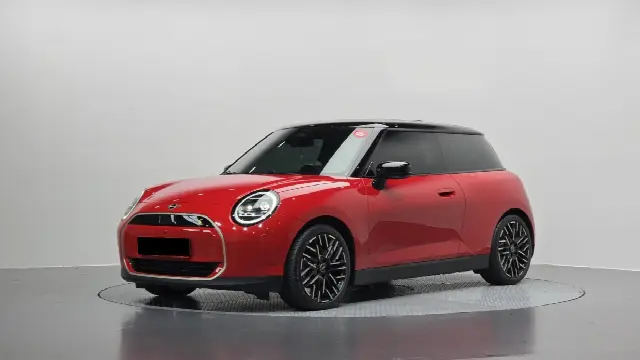 Mini Cooper 2025, 3 646 км