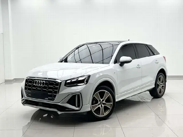 Audi Q2L 2022, 29 000 км