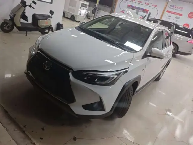 Toyota Yaris L Hatchback 2022, 30 000 км