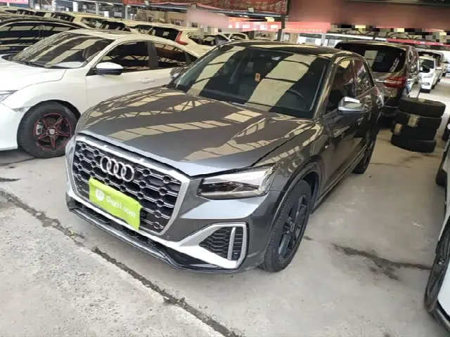 Audi Q2L 2022, 64 300 км