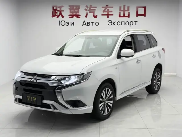 Mitsubishi Outlander 2021, 44 000 км