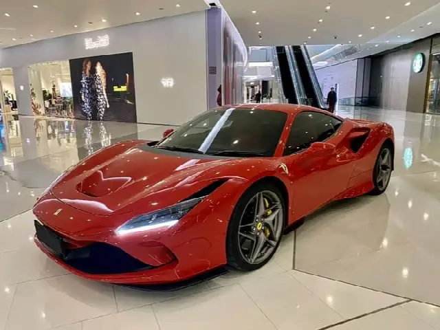 Ferrari F8 2019, 8 000 км