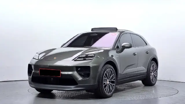 Porsche Macan 2024, 3 727 км