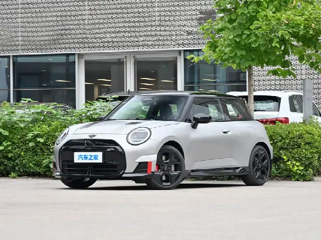 Mini Cooper JCW 2026, новый