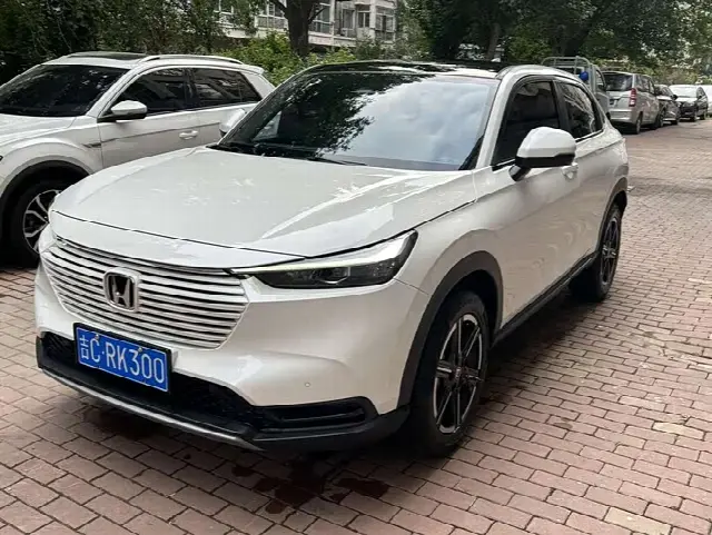 Honda Vezel 2023, 17 000 км