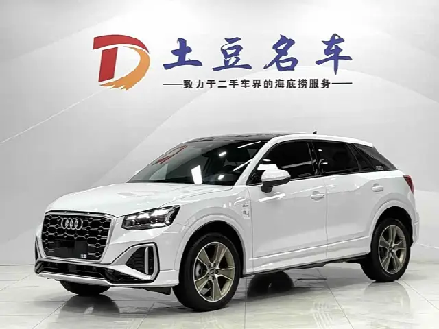 Audi Q2L 2022, 19 600 км
