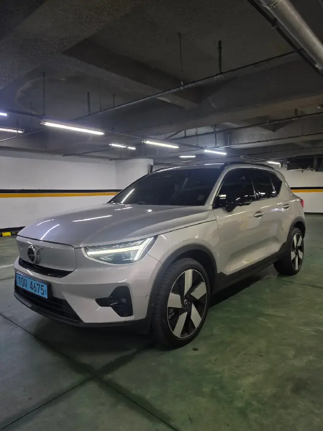 Volvo XC40 2022, 12 700 км