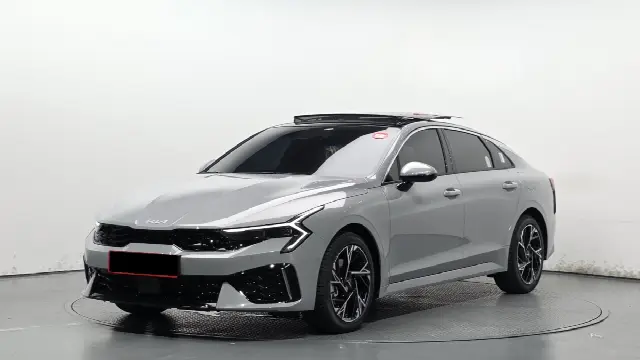 Kia K5 2023, новый