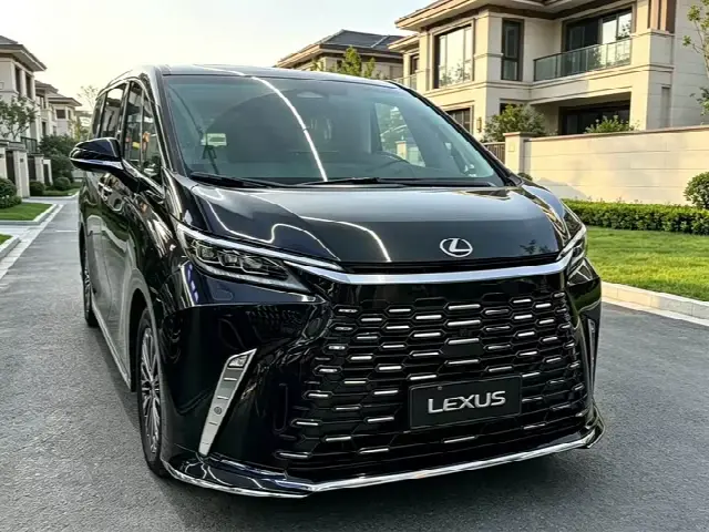 Lexus LM 2025, новый