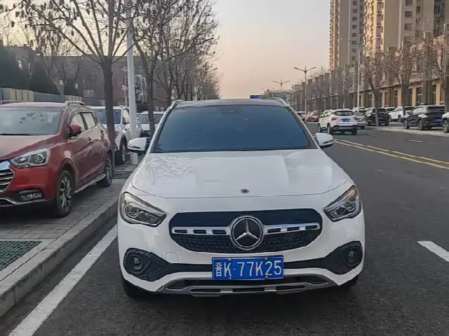 Mercedes-Benz GLA-Class 2022, 27 000 км
