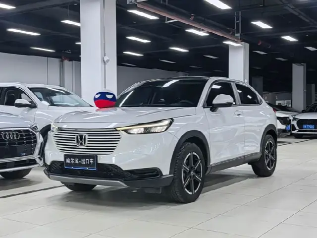 Honda Vezel 2023, 30 000 км