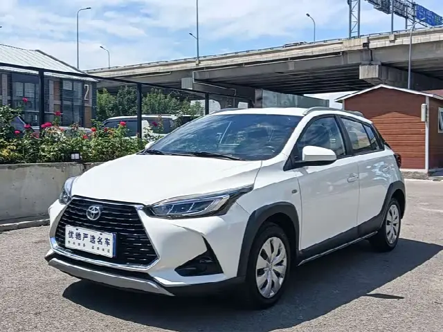 Toyota Yaris L Hatchback 2022, 24 000 км