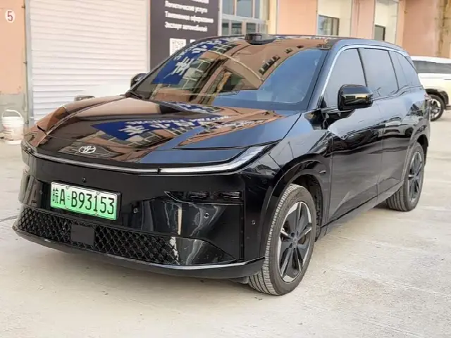 Toyota bZ3X 2025, 33 000 км