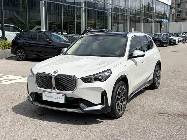 BMW iX1 2023, 43 400 км