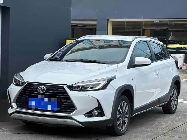 Toyota Yaris L Hatchback 2022, 32 000 км