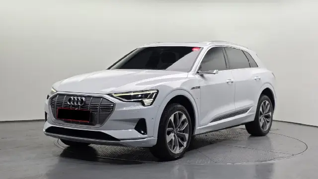 Audi e-tron 2020, 69 657 км