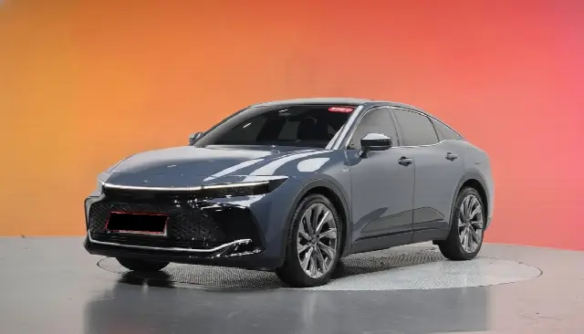 Toyota Crown 2023, 39 228 км