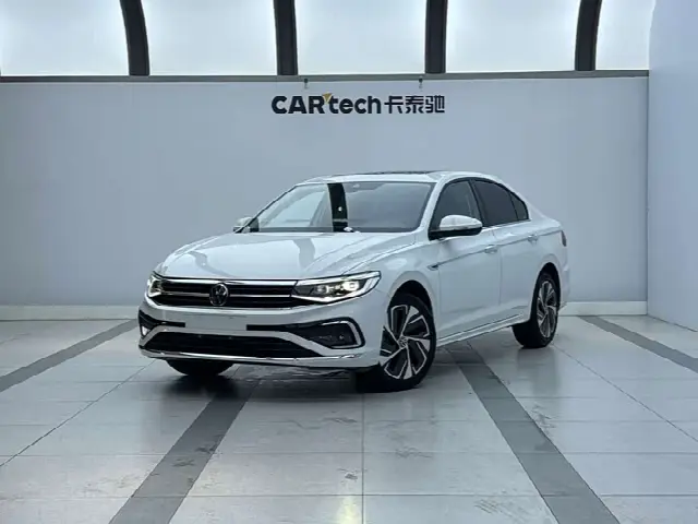 Volkswagen Bora 2023, 13 000 км