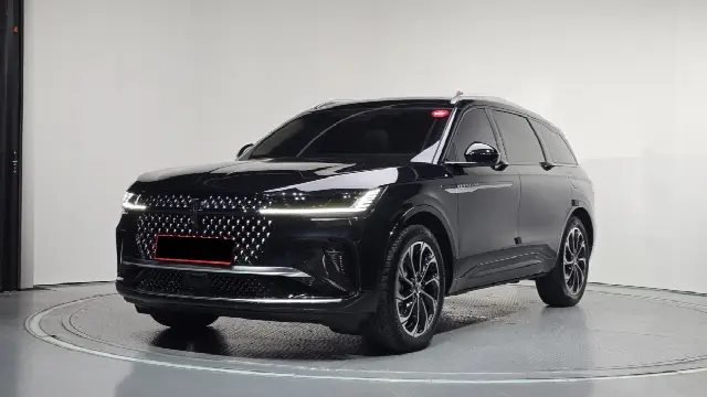 Lincoln Nautilus 2023, 17 294 км
