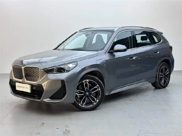 BMW iX1 2023, 48 000 км
