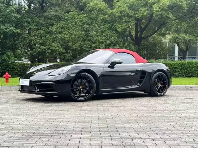Porsche 718 2023, 8 700 км