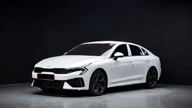 Kia K5 2023, новый
