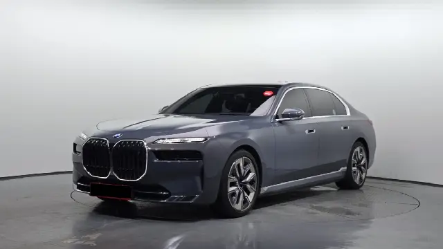 BMW i7 2022, 54 879 км