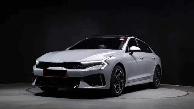 Kia K5 2023, новый