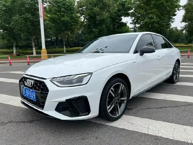 Audi A4L 2022, 33 000 км