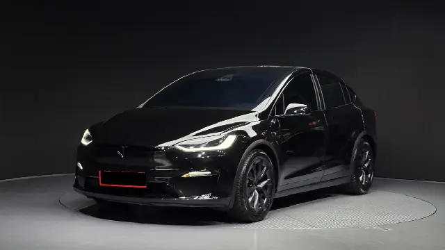 Tesla Model X 2018, 8 841 км