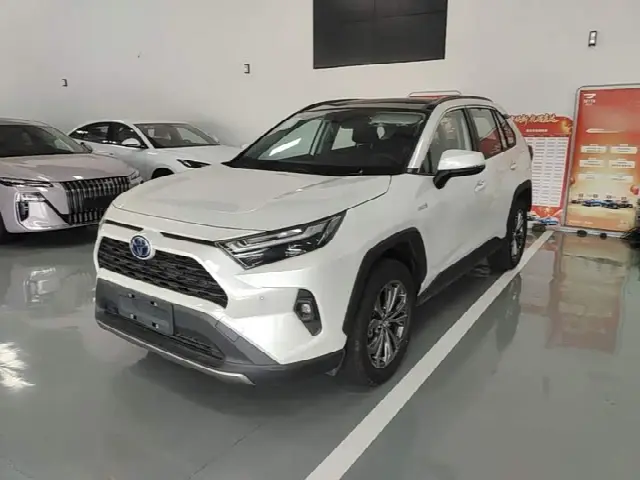 Toyota RAV4 2023, новый