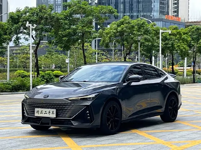 Changan UNI-V 2023, 23 000 км