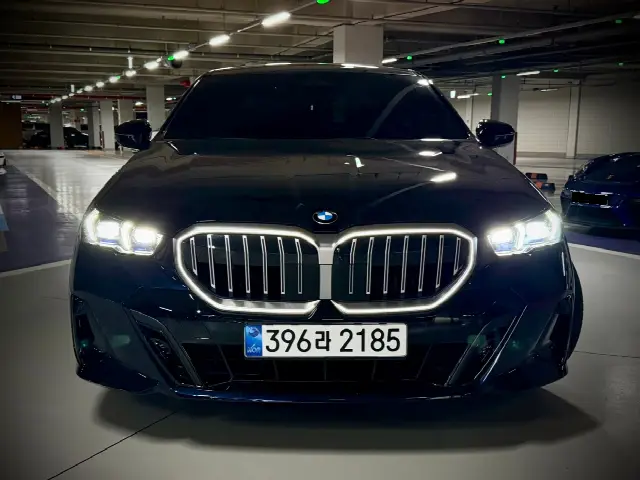BMW 5 Series 2023, 5 000 км