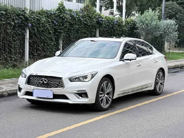 Infiniti Q50L 2022, 31 000 км