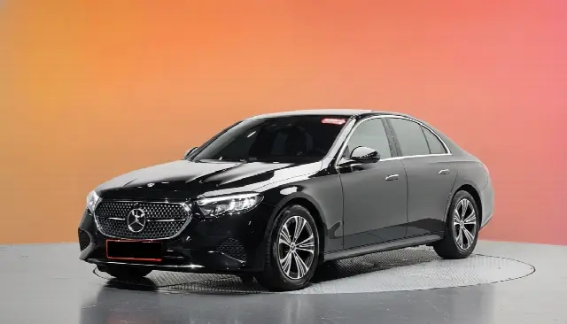 Mercedes-Benz E-Class 2024, 51 962 км