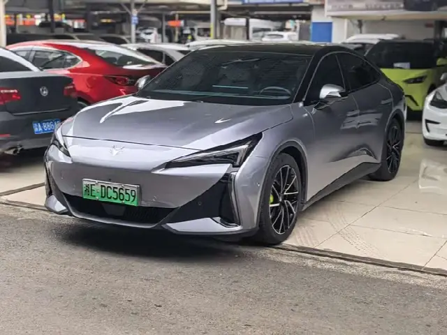 BAIC Arcfox Alpha S5 2025, 32 400 км