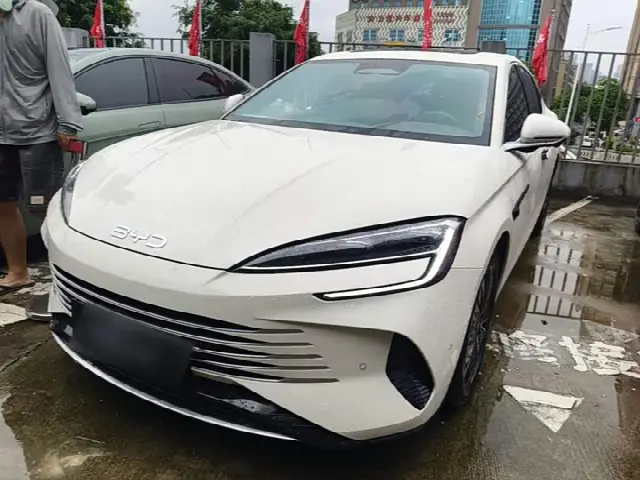 BYD Seal 07 DM-i Hybrid 2025, 20 300 км