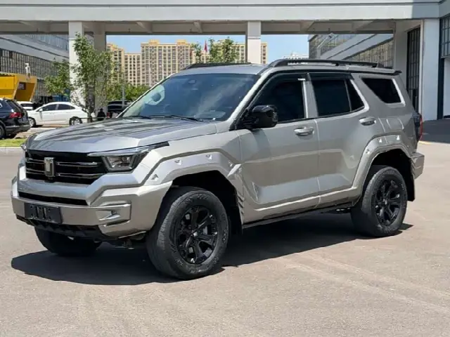 Tank 400 Hybrid 2024, 61 000 км