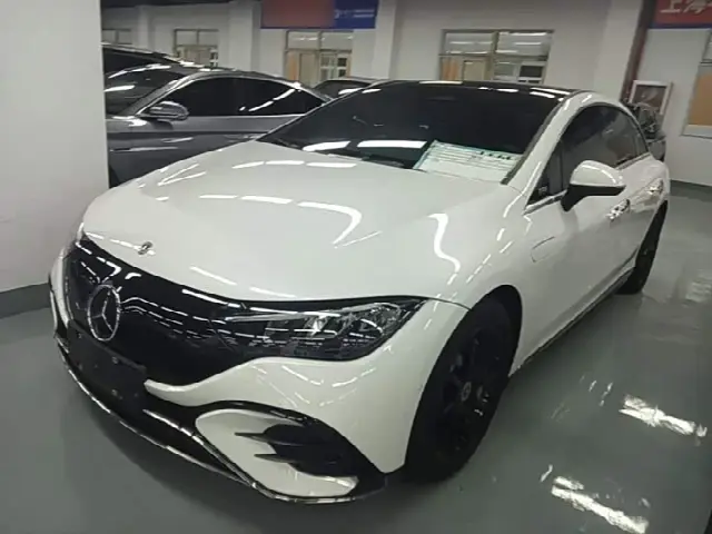 Mercedes-Benz EQE 2022, 40 500 км